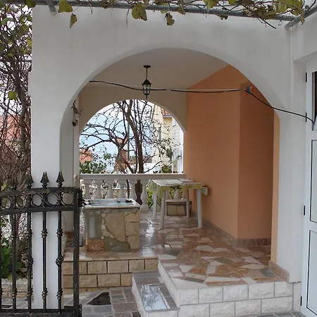 Apartment Budimir *